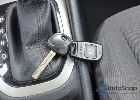 2017 Kia Rio Lx z USA, uszkodzony, nr VIN KNADM4A39H6051167